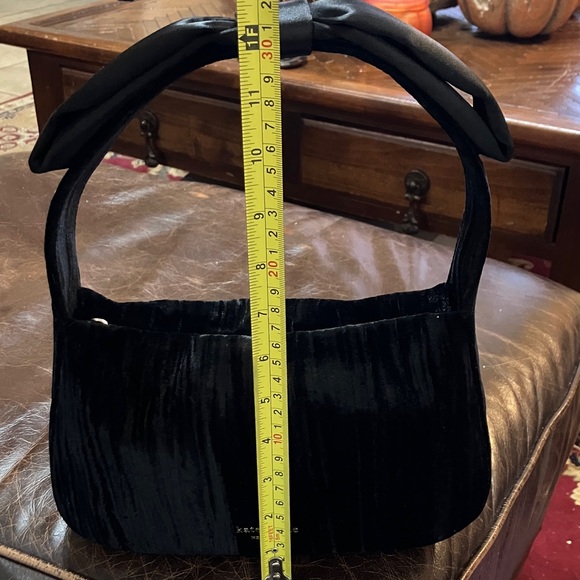 Kate Spade NWOT Black Crushed Velvet Shoulder Bag with satin Bow shoulder strap - Picture 14 of 16